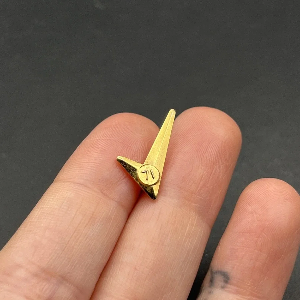 1971 UAW United Auto Workers Union Gold‎ Tone Logo Checkmark Lapel Hat Pin